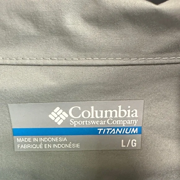 Columbia Men's Light Gray Raincoat - Picture 2 of 9